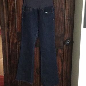 Gap maternity sexy boot jeans. Dark wash, size 31/12L
